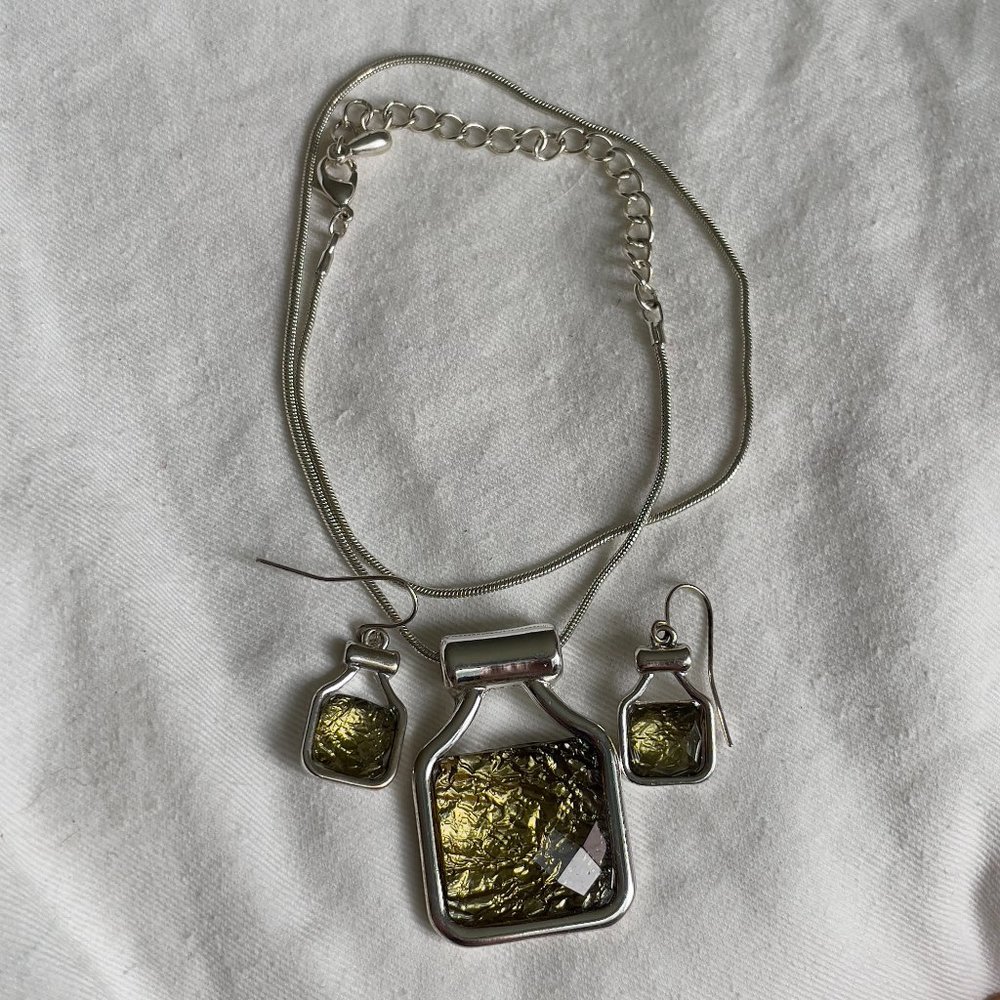 Peridot-colored Square Pendant Necklace and Drop Earrings Set